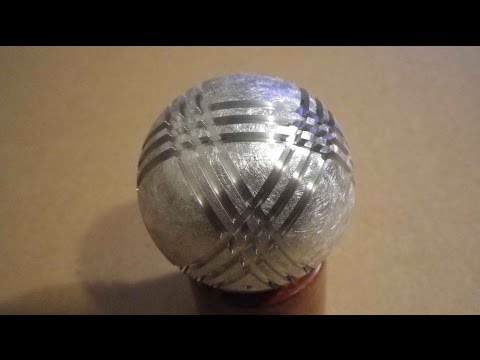 Видео: ВЫТАЧИВАНИЕ  ГЕОМЕТРИЧЕСКОГО  УЗОРА НА ШАРЕ