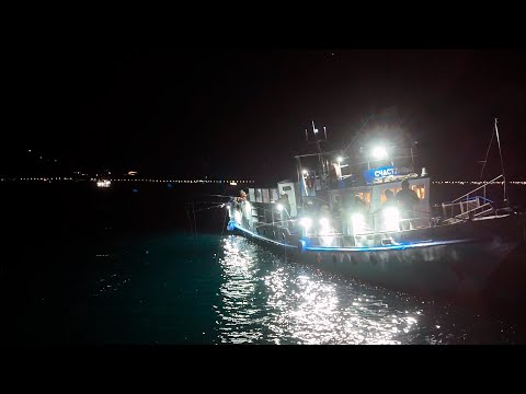 Видео: БАЙКАЛ !  КАК ЛОВЯТ РЫБУ ? ЖИВЕМ НА КОРАБЛЕ И ЛОВИМ ОМУЛЬ ПО ТУ СТОРОНУ БАЙКАЛА.