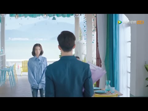 Видео: Генеральный директор наконец признается, что любит Золушку, и впервые проявляет любовь к девушке