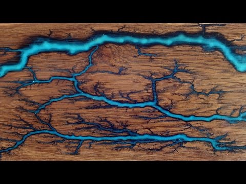 Видео: Молнии на дереве. Как это сделано. Lightning on wood. How it's made