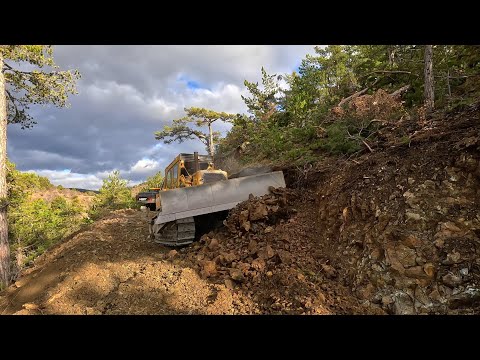 Видео: Это командная работа!! Профессиональная работа по открытию дорог бульдозером и экскаватором #cat