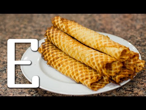 Видео: Вафельные трубочки со сгущёнкой — рецепт Едим ТВ