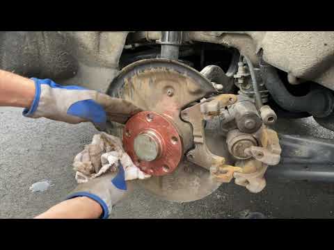 Видео: Замена задних колодок и дисков Skoda Kodiaq