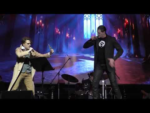 Видео: Иван Ожогин и Эмиль Салес "Zu Ende" (мюзикл "Dracula") - "Х-39" 27.03.22