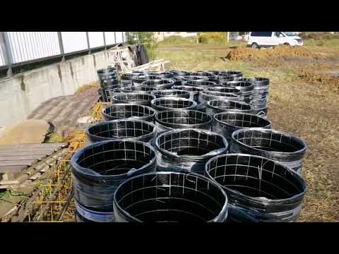 Видео: Фундамент на сваях. Фильм 2. Земляные работы, заливка бетоном свай. construction work