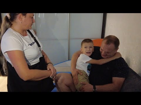 Видео: РЕБЕНКА ПЫТАЮТСЯ ЗАБРАТЬ У ОТЦА. ЧАСТЬ 2