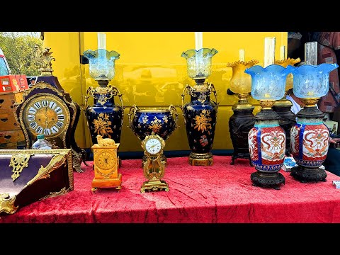 Видео: Посетите очаровательный блошиный рынок Праги.