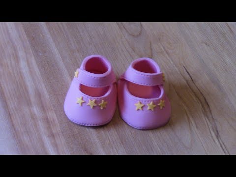 Видео: Детские пинетки из мастики