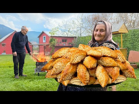 Видео: Бабушка Использовала 100-Летний Трюк, Чтобы Приготовить Это Традиционное Лакомство!