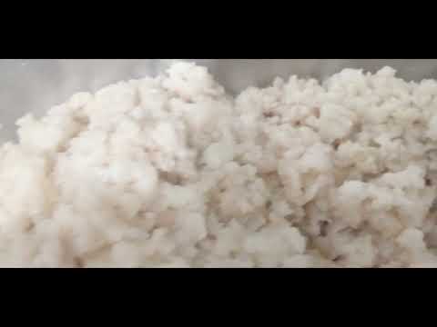 Видео: Нарезка шпика мясорубкой