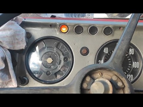 Видео: Ремонтируем проводку в автобусе ЛиАЗ-677М. Часть 4/5: доделываем звук и приборку, сигнал на руль.