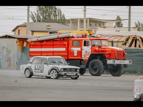 Видео: Жизнь боком...