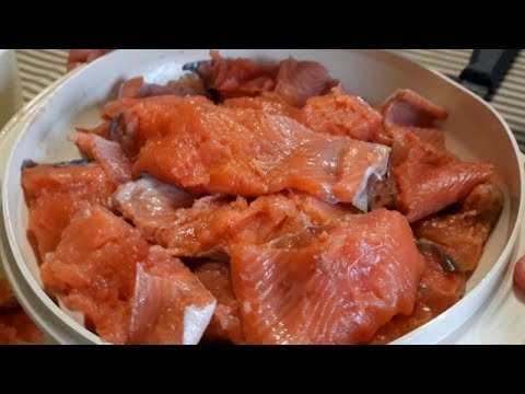 Видео: Засол КРАСНОЙ РЫБЫ  к праздникам 🐟.