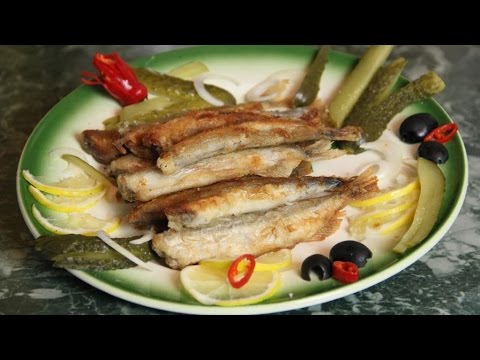 Видео: Как жарить мойву на сковороде