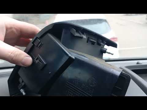 Видео: Разборка центральной консоли и замена лампы подсветки блока печки Пежо Боксер 3