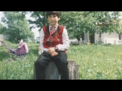 Видео: Изгубила Веселинка коланче - детска песничка