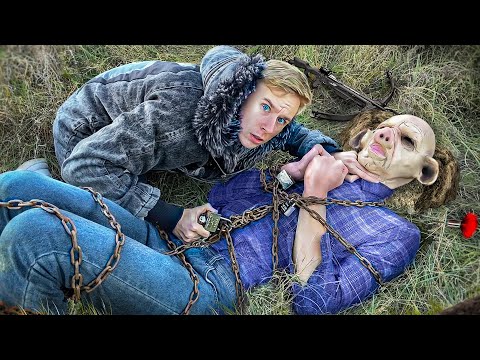 Видео: ПОЙМАЛИ СУМАСШЕДШЕГО ФЕРМЕРА. СКОВАЛИ ЦЕПЯМИ ПСИХА НА ФЕРМЕ И СДАЛИ ПОЛИЦИИ