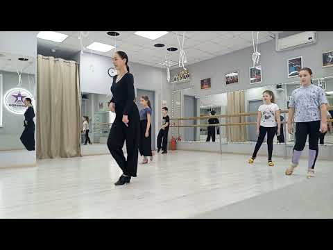 Видео: Чачача. Хип-твист и ронд шассе. Направления шагов.