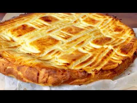 Видео: Galette des Rois Comtoise / БЕЗ слоеного теста / Быстрый рецепт / Тает во рту! Торт Три Короля