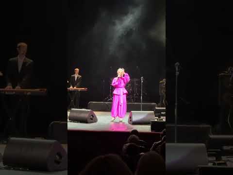 Видео: Рябиновые бусы - Ирина Понаровская 2025