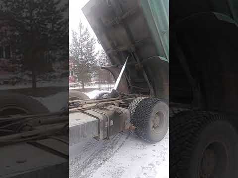 Видео: Самосвал маз 5551 подъем кузова