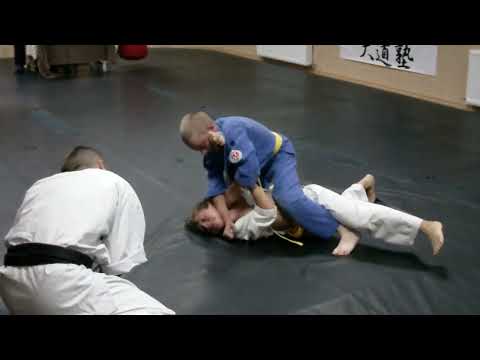 Видео: Старый семейный архив - Никита, соревнование по кудо, 1 место (27.09.2014)