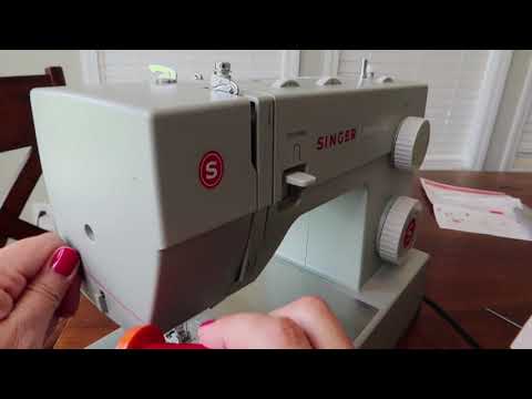 Видео: Начало работы с Singer Heavy Duty 4452
