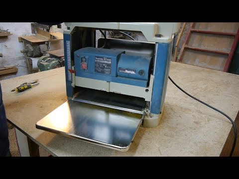 Видео: Профилактика рейсмуса MAKITA 2012 NB. MAKITA 2012 NB planer maintenance.