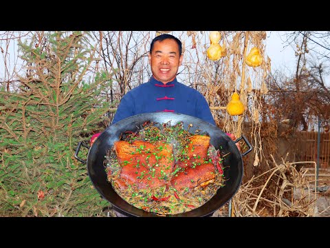 Видео: Вкуснейший свиной живот: тушеный с квашеным овощем 2 часа! Ароматный | Дядя Гурман из деревни