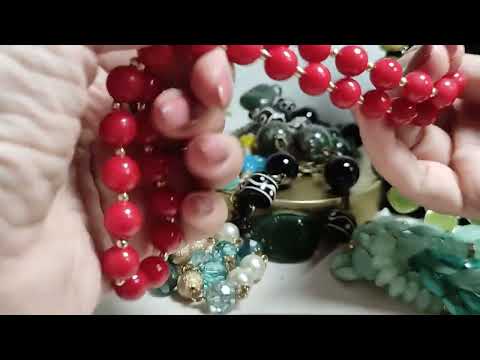 Видео: Розпаковка посилки з вінтажними прикрасами. Буйство зелені)