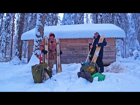 Видео: На две ночи в лесную избу.Зимняя рыбалка на озере.Неудачно открыли сезон.