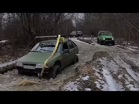 Видео: Да я там на «девяточке», иж 2126 против подготовленных джипов)