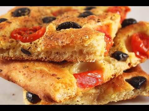 Видео: Фокачча с Помидорами и Оливками. Лучший Рецепт. Это Тесто Годится и для Пиццы Тоже.