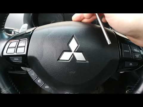 Видео: Как снять руль на Mitsubishi Outlander