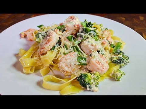 Видео: Паста с креветками и брокколи в сливочно чесночном соусе