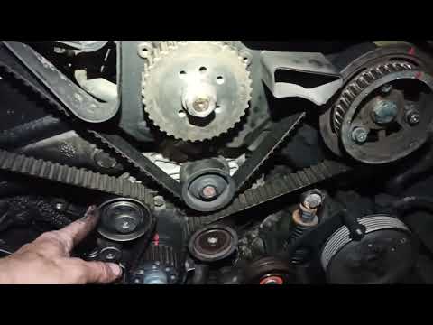 Видео: Audi A6 2 5 TDI замена гидрокомпенсаторов, метки ГРМ