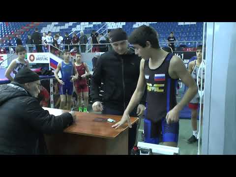 Видео: Взвешивание борцов до 35 кг. турнир "Вершины Кавказа"
