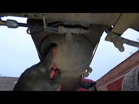 Видео: Установка двухпроводного крана на КАМАЗ 6520