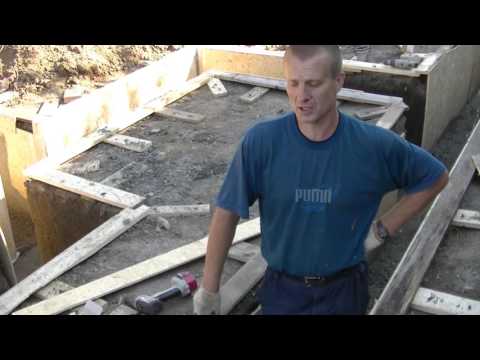 Видео: Фундамент под НЕСЛОЖНЫЙ дом для ПОДПИСЧИКА с перепадами и ЗАМОРОЧЕННЫМ армированием. Часть 2.