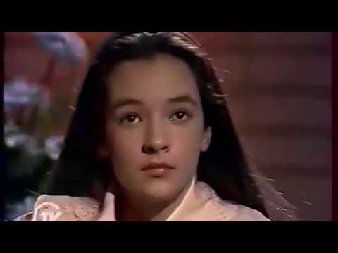 Видео: Романс 19-го века в исполнении юной Ольги Павловец