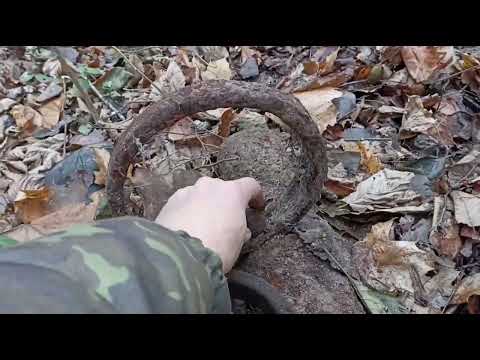 Видео: МЕТАЛОКОП! ТЯЖЁЛЫЕ ДЕТАЛИ ОТ ТЕХНИКИ В ЛЕСУ!
