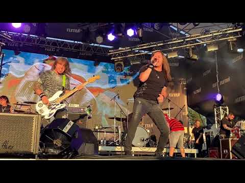 Видео: Ария - Пробил час (Live, Улетай, 16.07.22)