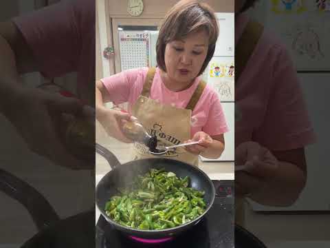 Видео: Острый жареный перец на зиму 