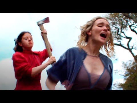 Видео: Она пригласила подругу в гости, но что-то пошло не так..