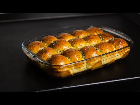 Видео: ПАМПУШКИ ДО БОРЩУ РЕЦЕПТ ЯКИЙ ВИЙДЕ У ВСІХ! Як приготувати пампушки з часником до борщу