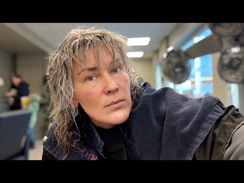 Видео: 🇳🇴 Норвегия - Моя жизнь: наконец-то я покрасилась и получила посылку !!!  Распаковка и обзор 👀