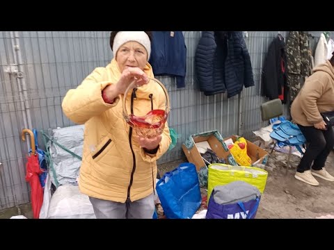 Видео: МОКРА ДАРНИЦЬКА БАРАХОЛКА. ХУДОЖНЄ СКЛО, ЕКСКЛЮЗИВНИЙ ФАРФОР