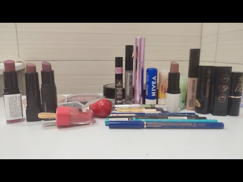 Видео: Косметичка Сентября Careline, Triumph, Manhattan, Gade, Rimmel, Essence карандашы, помады, тени