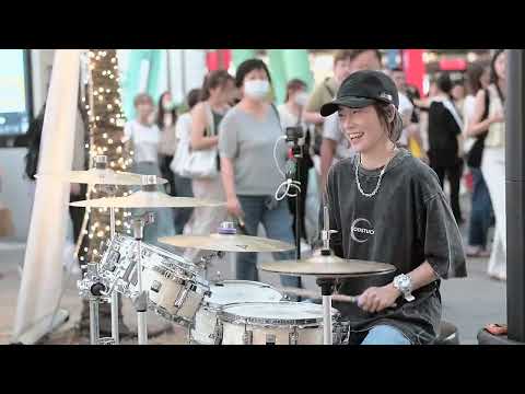 Видео: LBI利比《小城夏天》街演 ОСТ | 羅小白 S.white