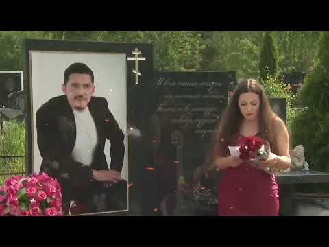 Видео: АКЦИЯ 🌹🌹" БУКЕТ ПАМЯТИ" 🌹🌹 ОТ ФАН- КЛУБА "4 ❣️ АККОРДА" 🎹 К ЗЕМНОМУ ДНЮ РОЖДЕНИЯ А.О.КОБЯКОВА🙏🕊️💎🎤